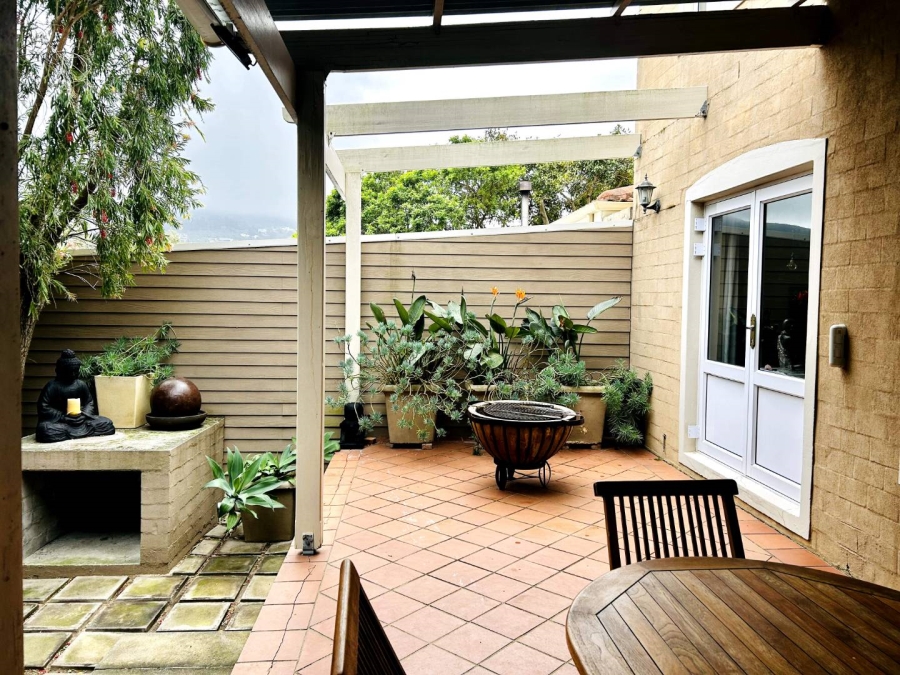 To Let 2 Bedroom Property for Rent in Hout Bay Western Cape